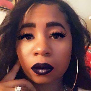 Meet your Posher, Alicia